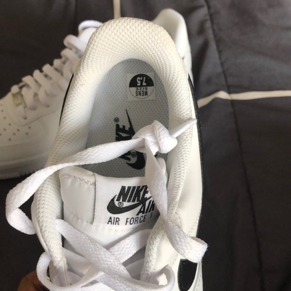 New low Top Nike•SOLD• - Picture 5 of 13